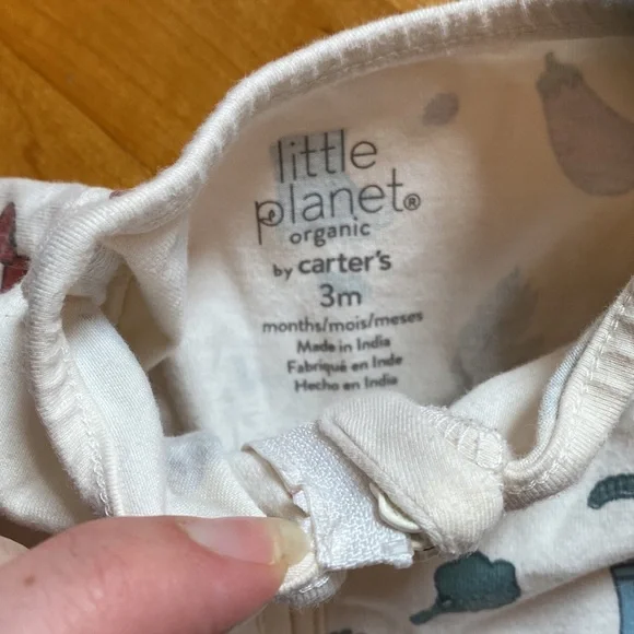 Little planet, organic by carters garden, print onesie, three months - Picture 2 of 3